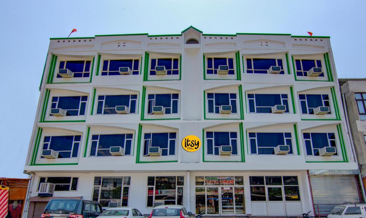 Itsy Hotels Satya Shree Katra  Exteriér fotografie